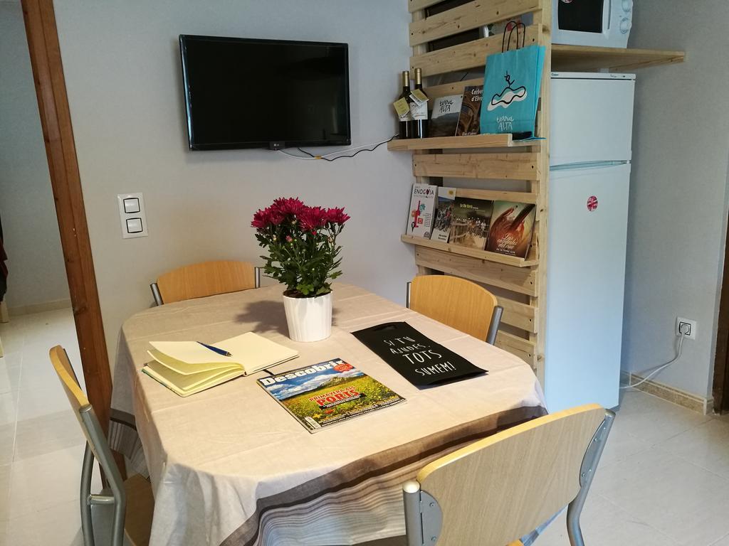 Apartaments Els Temporers Corbera ภายนอก รูปภาพ