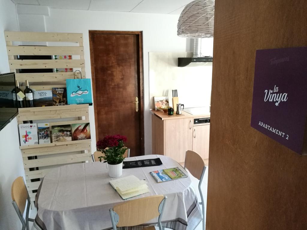 Apartaments Els Temporers Corbera ภายนอก รูปภาพ