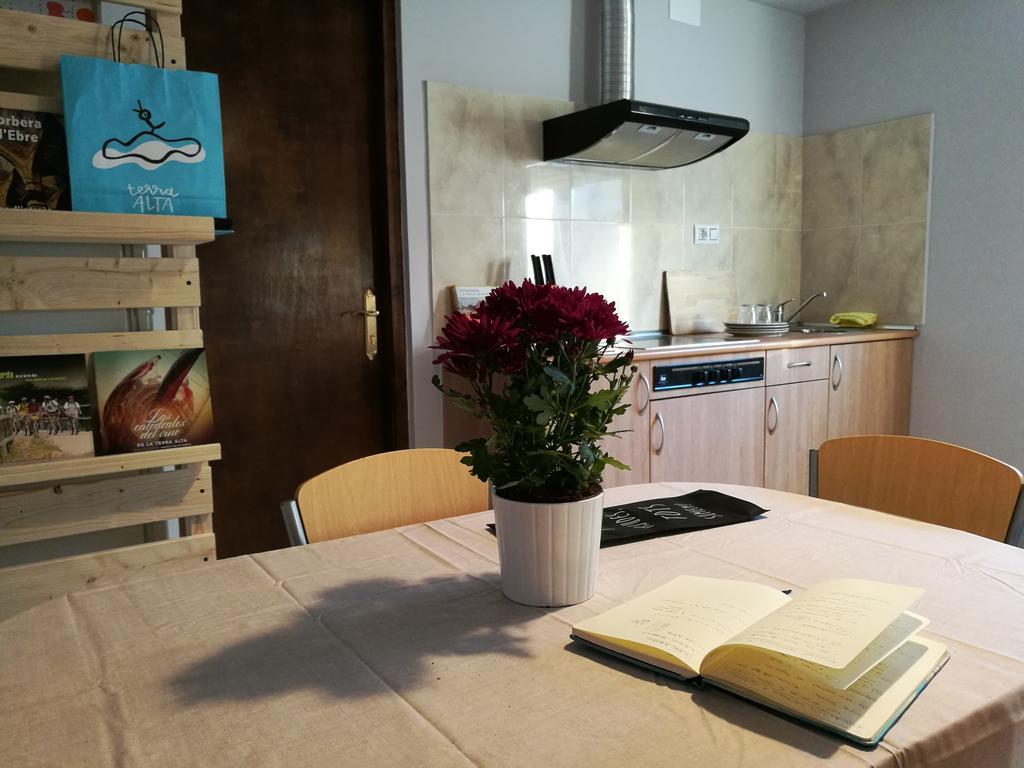 Apartaments Els Temporers Corbera ภายนอก รูปภาพ