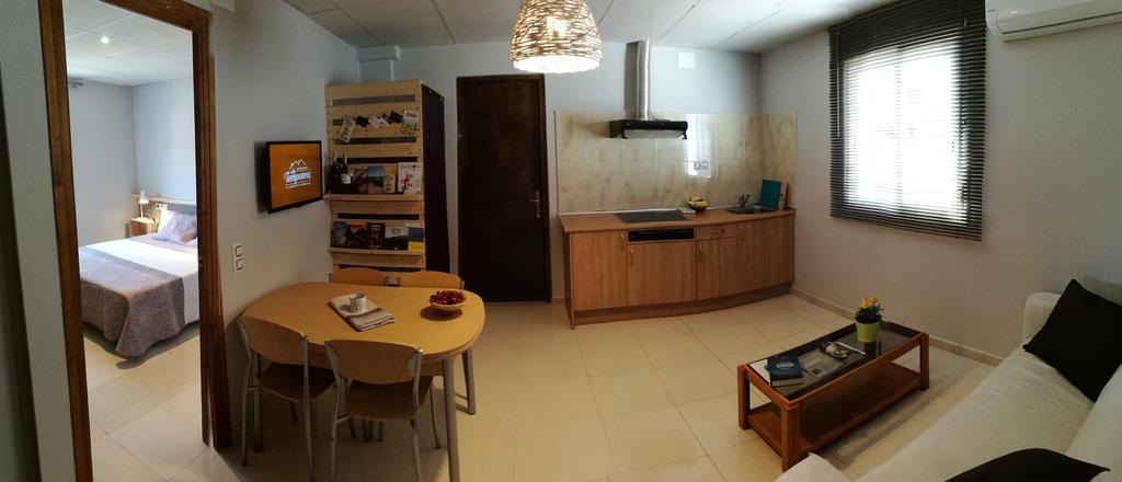 Apartaments Els Temporers Corbera ภายนอก รูปภาพ